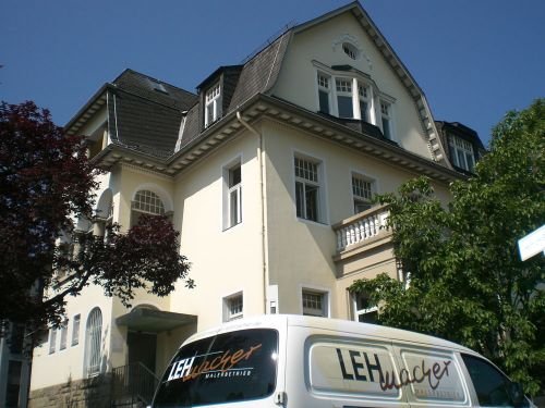 Maler Lehmacher: Fassade einer Villa in Bonn