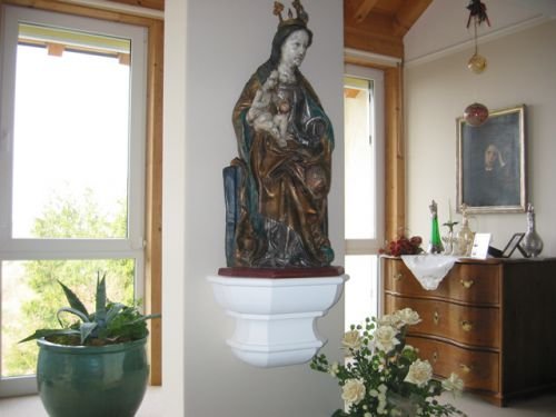 Stuckateurgeschäft Theo Strecker: Stuckkonsole für Holzstatue