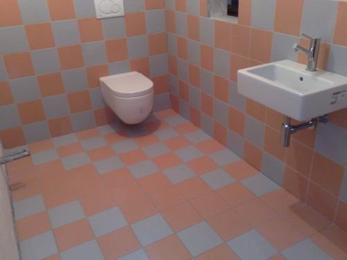 Fliesenverlegung Schug: Gäste WC