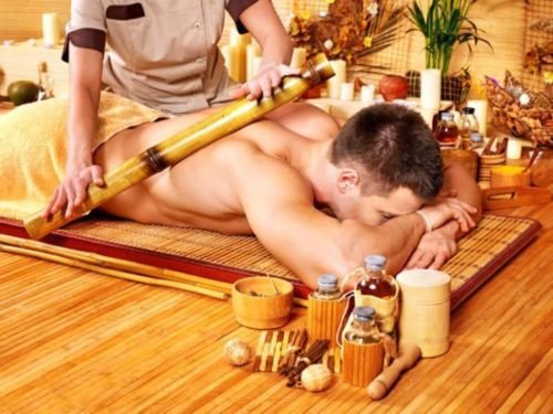 Wellness Massage: Warm Bambus Massage