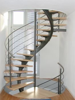 Saage Treppenbau und Biegetechnik GmbH & Co. KG: Saage-Mittelholmtreppe