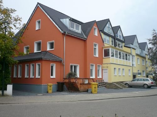ARCHITEKT + ENERGIEBERATER: Kernsanierung auf Niedrigenergiehausstandart von drei MFH in D&uuml;sseldorf