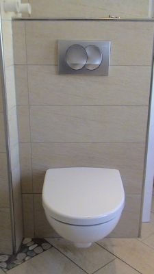 MAJA BAU: Ein sehr exclusives Bad aus Sandstein, das WC.