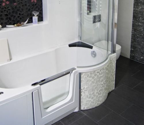 LSB Läritz System Bau GmbH: Bad saniert inklusive Badewanne