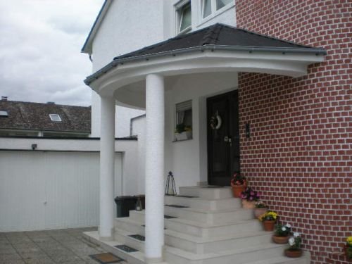 Planung,Bratung,Bauleitung  Ghadiani: Einbau  von Gauben sowie  Wintergarten und Windfang