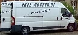 Free-Worker Logo