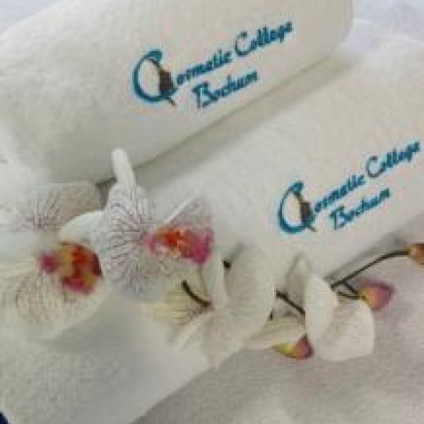 Cosmetic College Bochum and Institute: 
