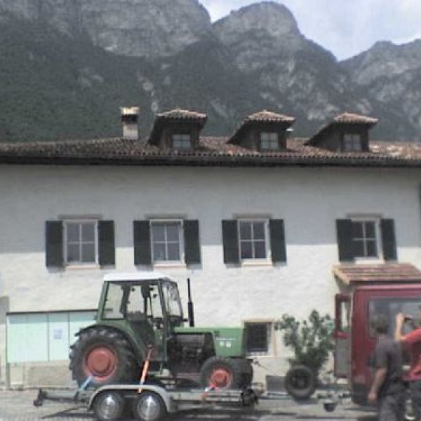PS-Kleintransporte - Eiltransporte, Direkttransporte u. Möbeltransporte: Traktortransport von Italien nach Deutschland -...