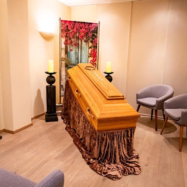 Mertens Bestattungshaus: 