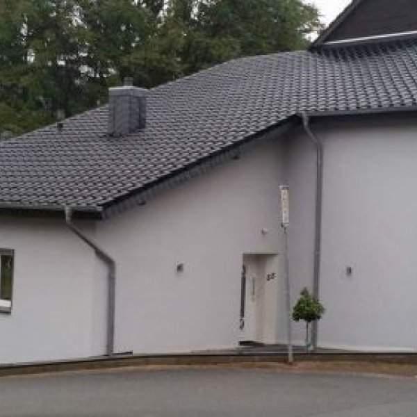 Dach- & Solartechnik Julian Herbst: Pultdach: Neueindeckung; Schornsteinverkleidung...