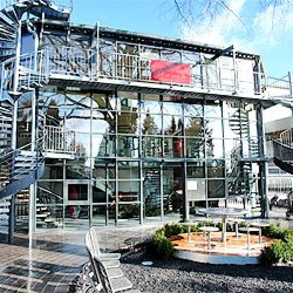 Saage Treppenbau und Biegetechnik GmbH & Co. KG: Einer der schönsten und größten Treppen- und...