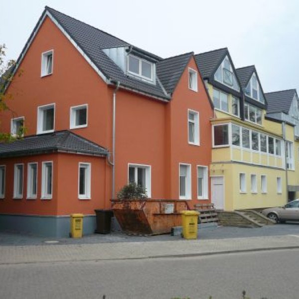ARCHITEKT + ENERGIEBERATER: Kernsanierung auf Niedrigenergiehausstandart vo...