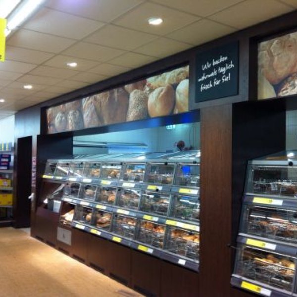 Instoreconcept: Aufbau eines Backshops.