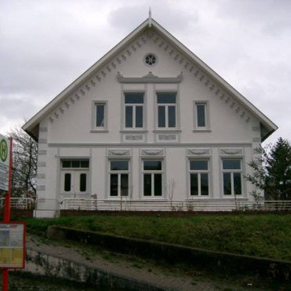 Matthias Gebhardt: Fassadensanierung einer Stilfassade. Abtragen d...
