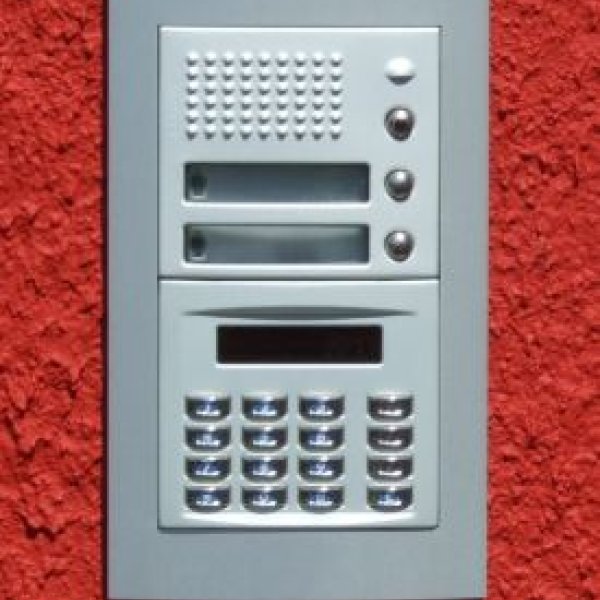 S-C-E-Schmidt: Sprechanlage mit Codetastatur