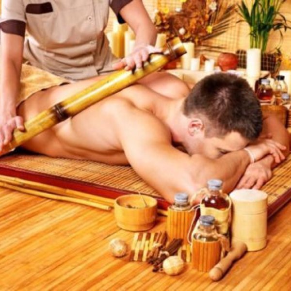 Wellness Massage: Warm Bambus Massage