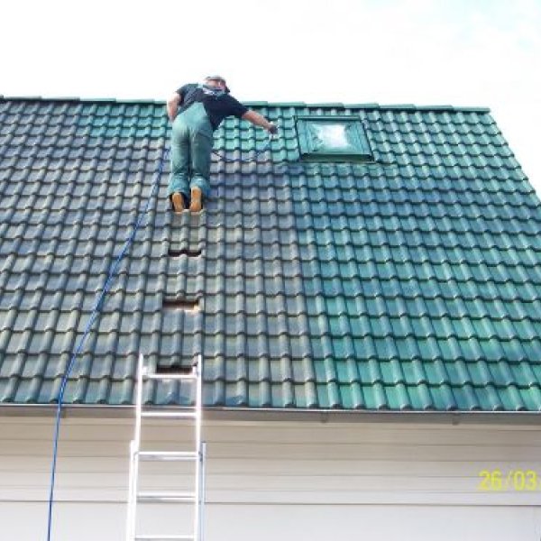 Wischnewski Dachreinigung-Dachbeschichtung: Dachbeschichtung, Einfamilienhaus, Betondachste...