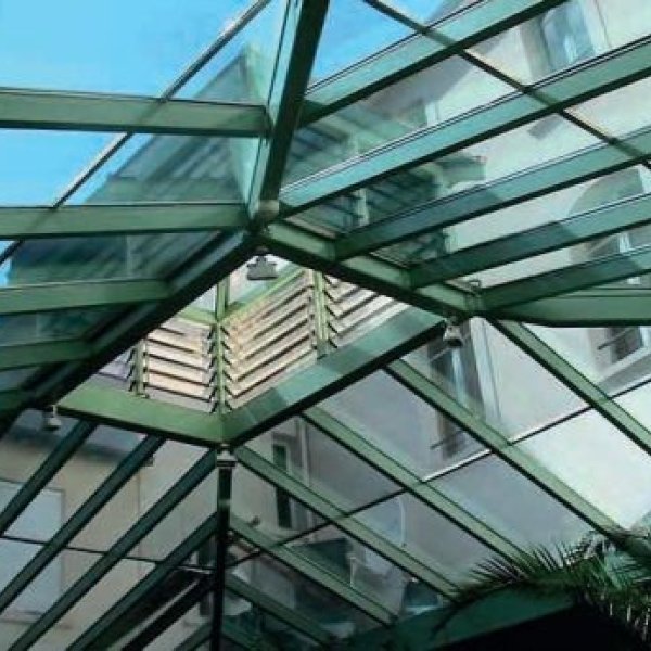 Top Folien - Fensterfolien: Hochleistungsfähige Folien für Verglasungen
...