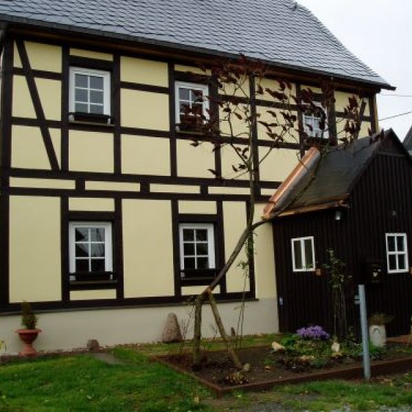 Holz - und Montagebau Rene  Mai: Saniertes Fachwerkhaus um Bj 1700  Fichte