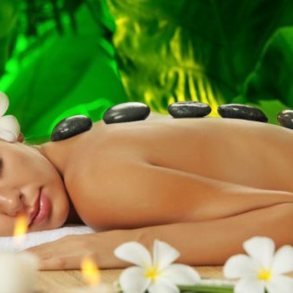 Wellness Massage: Warmsteinmassage